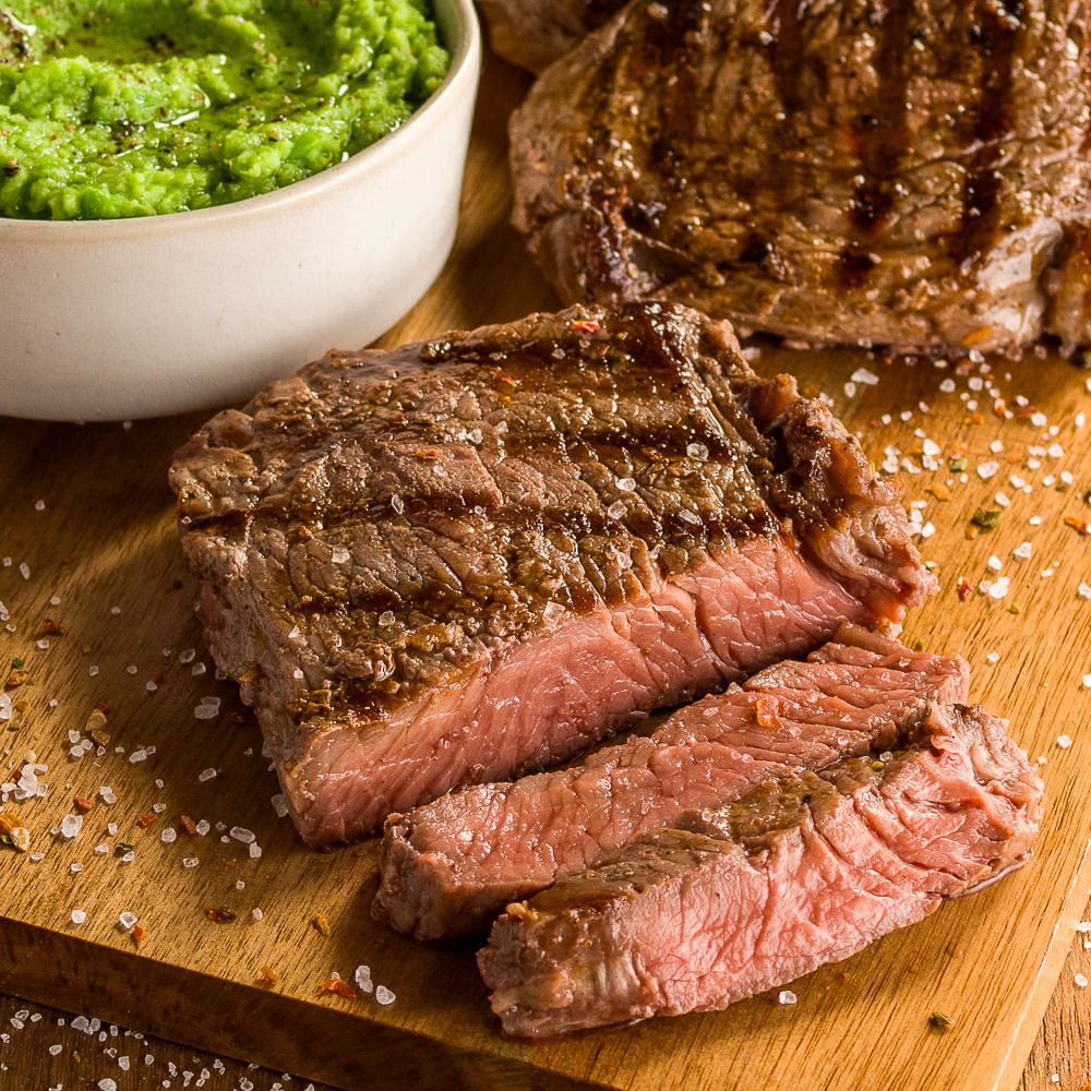 Receita de Medalhão de baby beef com alho-poró assado