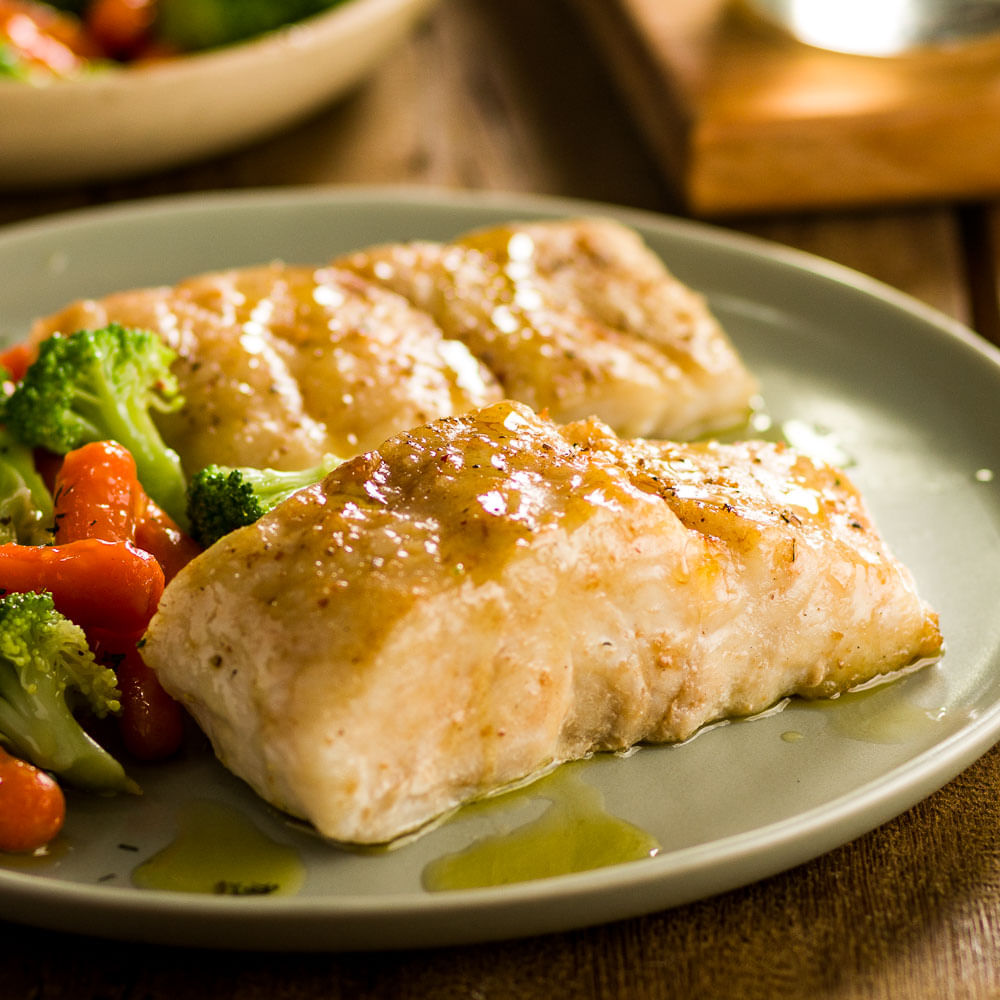 Receita de Filé de pescada amarela com cenoura e brócolis glaceado