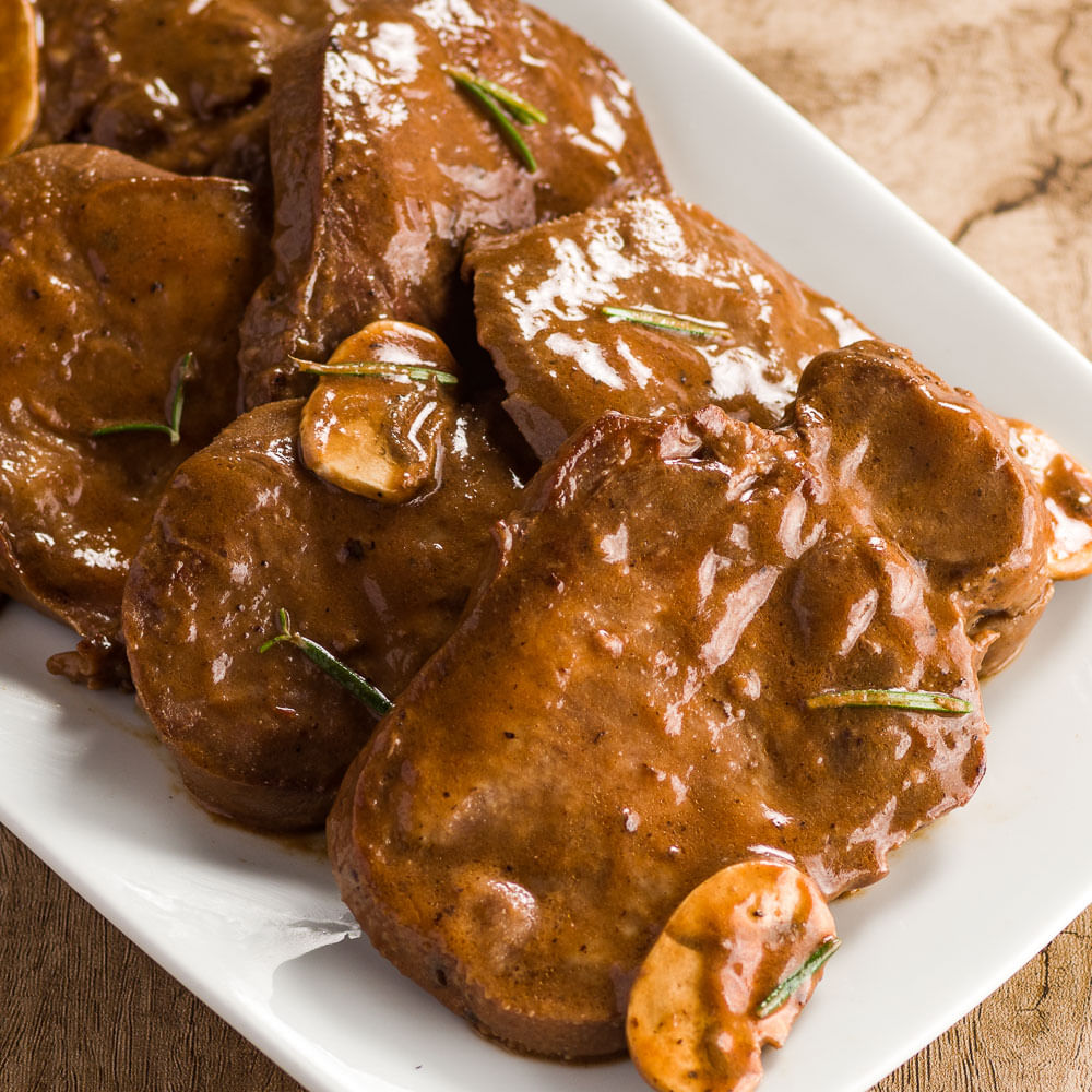 Receita de Língua de boi ao molho de vinho com cogumelos