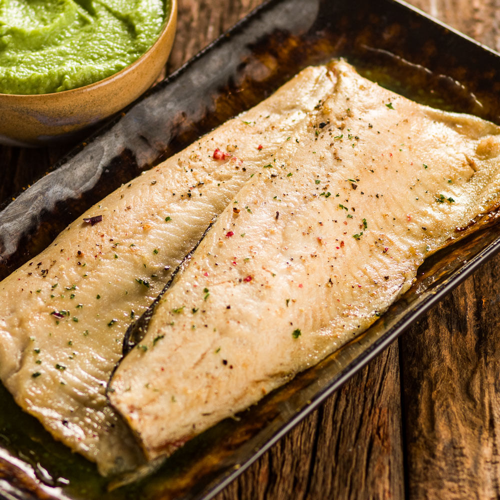 Receita de Truta no vapor com azeite de ervas e purê de brócolis