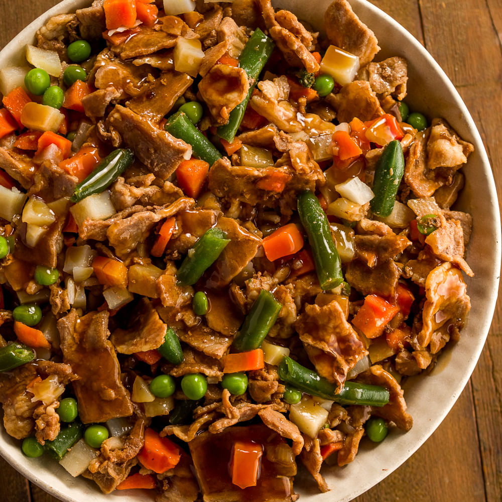 Receita de Iscas de cupim com legumes ao molho