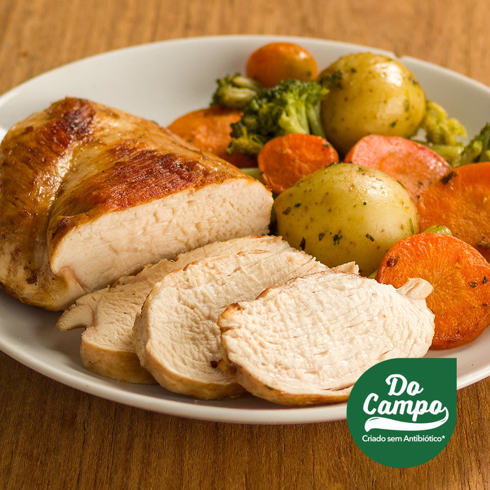 Receita de Filé de Frango com Legumes Salteados e Batata Bolinha