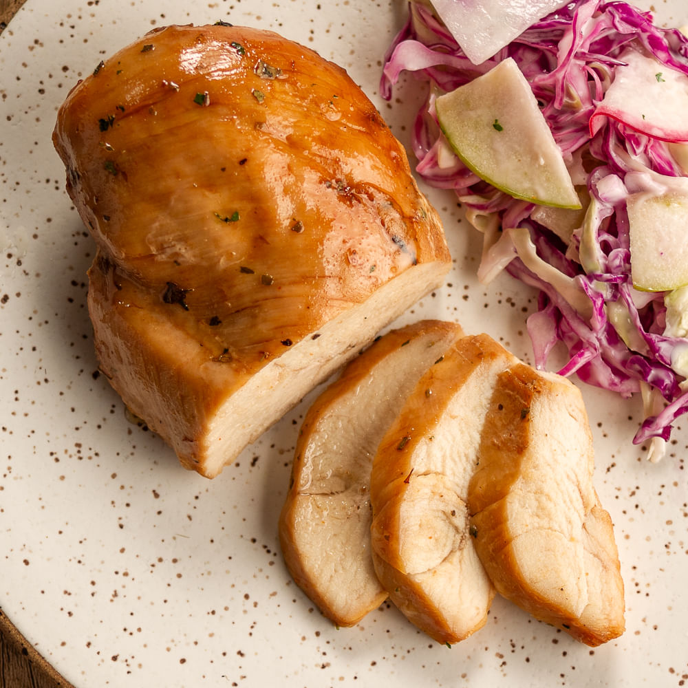 Filé de peito com coleslaw