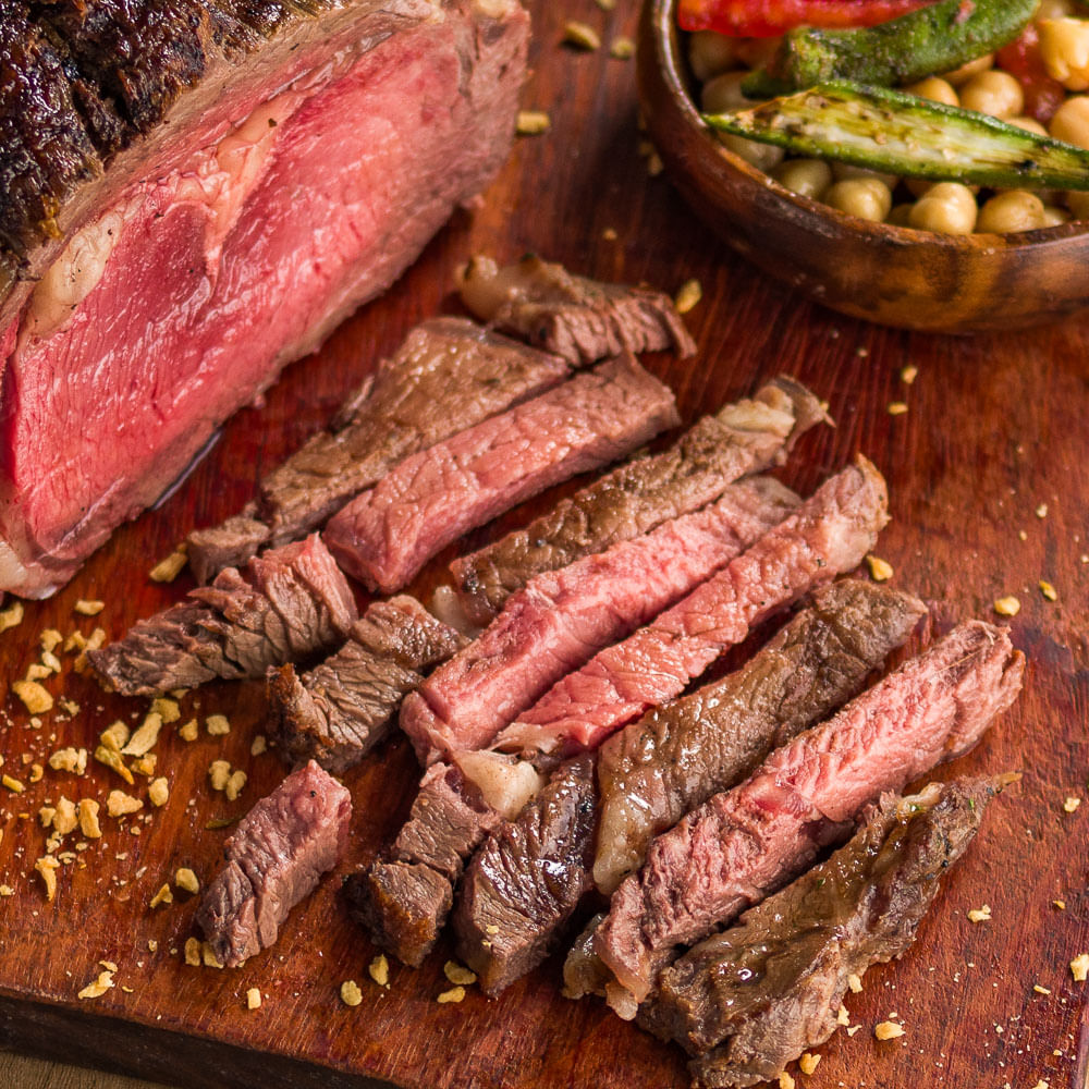 Receita de Bife ancho com Salada de Grão de Bico com Tomate Tostado e Quiabo