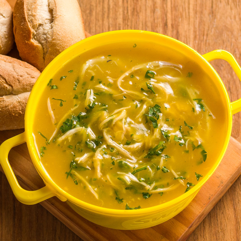 Receita de Caldo de Mandioquinha com Pão Francês