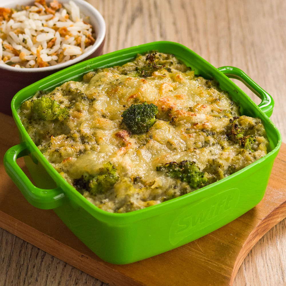 Receita de Gratin de brócolis acompanhado de arroz de alho e cebola crocante