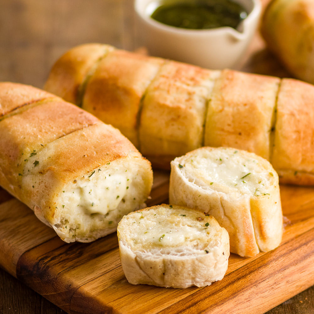 Receita de Pão de Cebola Recheado de Tartar de Cogumelo