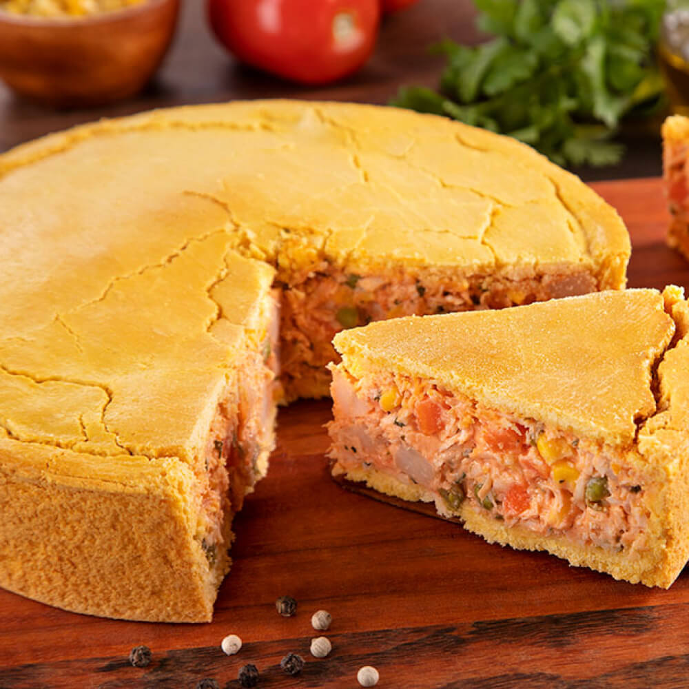 Torta de Frango com Massa Crocante de Fubá