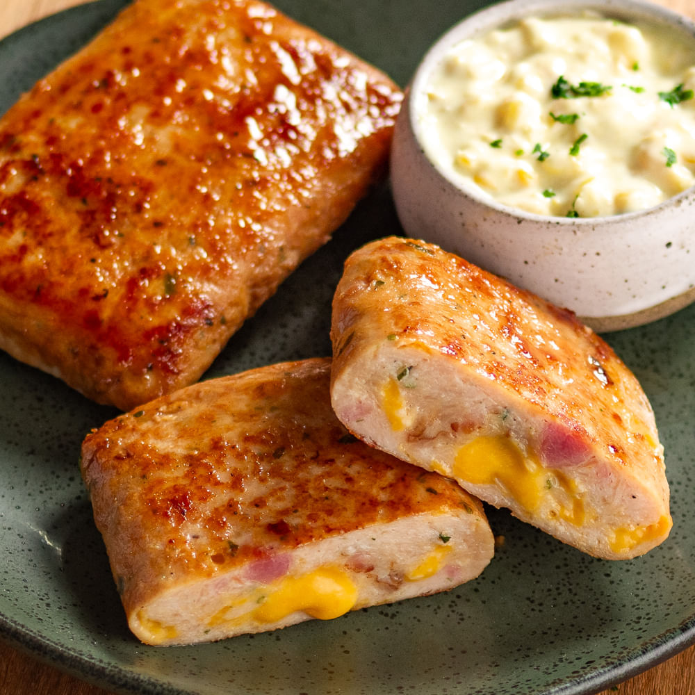 Receita De Manta de Frango Cheddar e Bacon Acompanhada de Dip de Creme de Milho