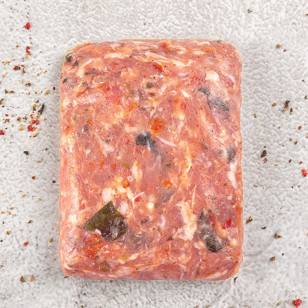 Receita De Manta Suína com Tomate e Rúcula acompanhada de Molho de Alho com Ervas