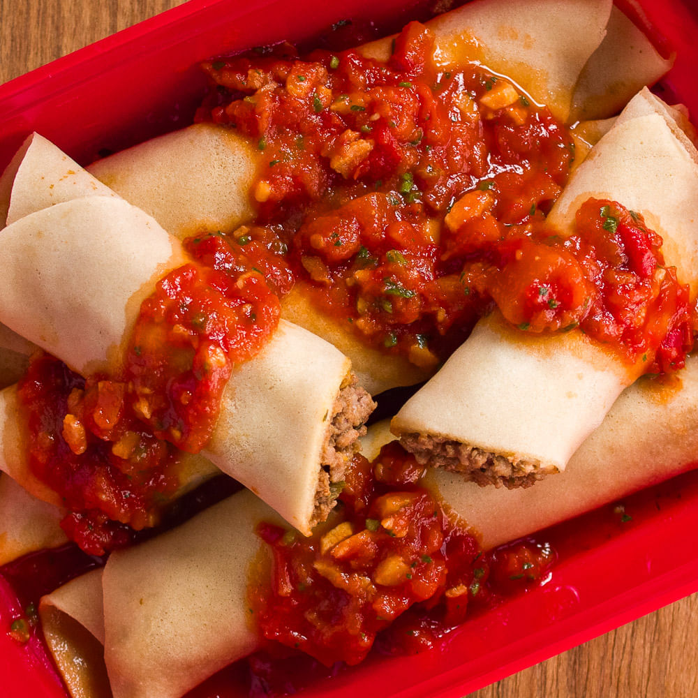 Receita de Panqueca de carne com molho de tomate e bacon