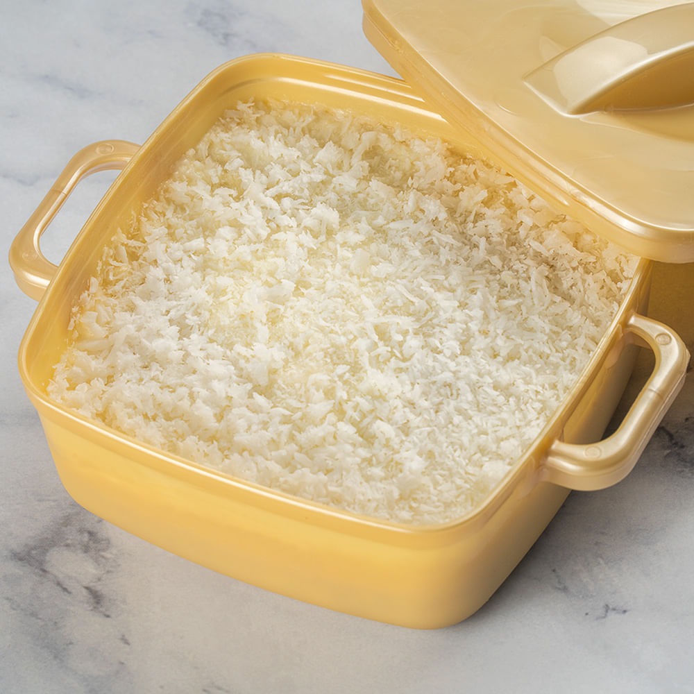 Receita de Bolo Gelado de Coco com Café de Especiarias