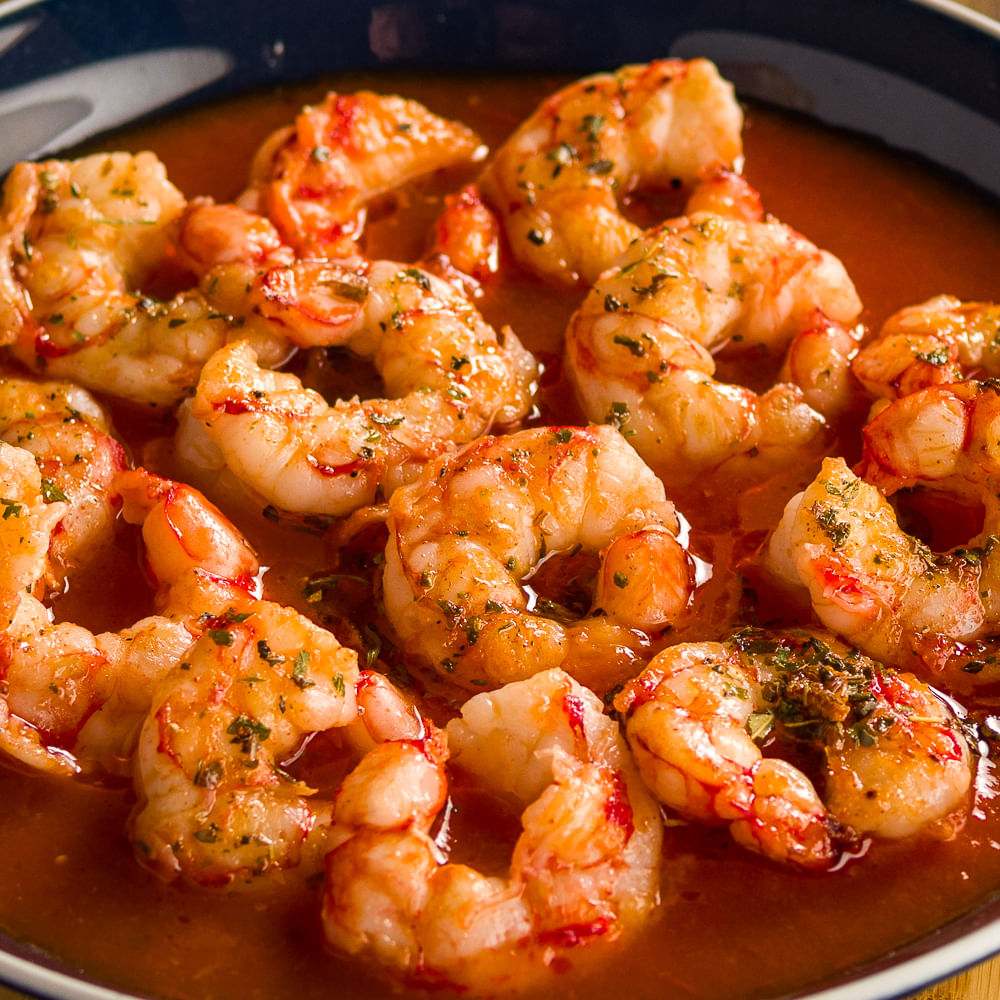 Receita de Camarão ao molho sugo com ervas finas