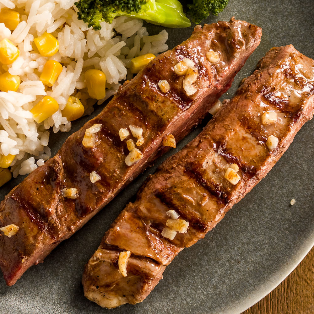 Receita de Bife do Vazio com Arroz de Milho e Brócolis