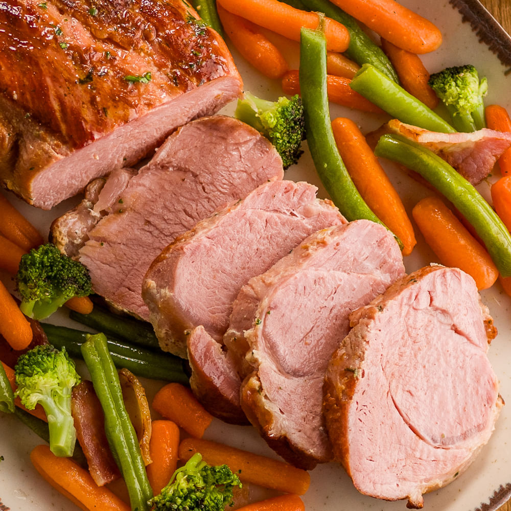 Receita de Filé mignon suíno assado com legumes no vapor