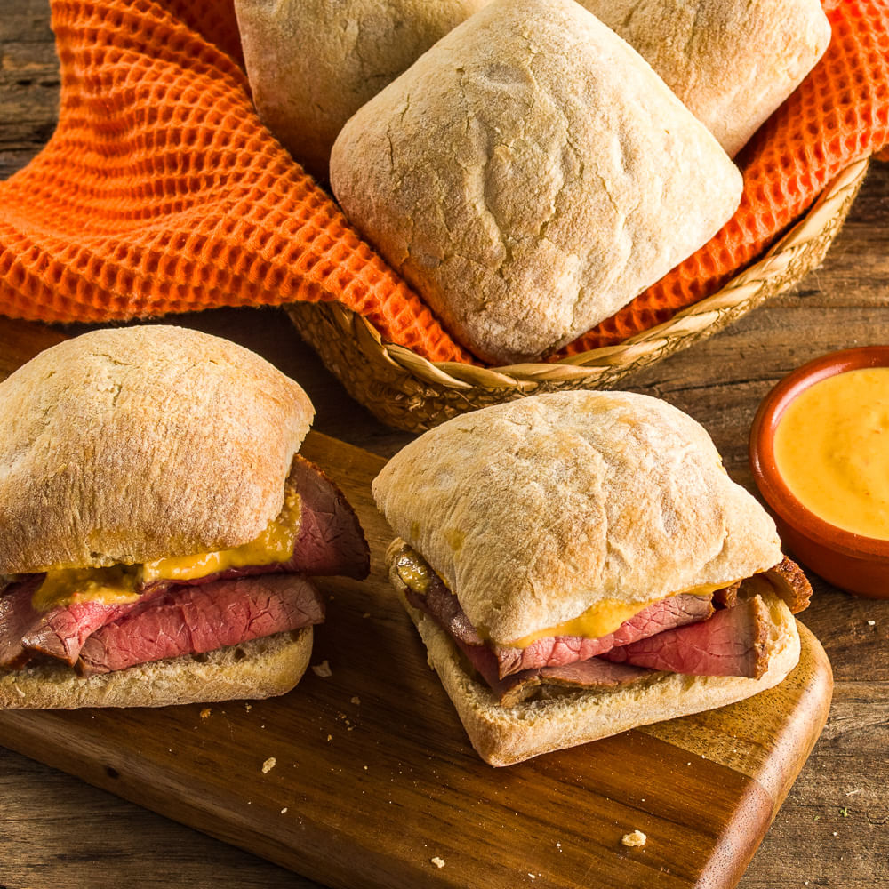 Receita de Sanduíche de ciabatta com rosbife de lagarto e chipotle