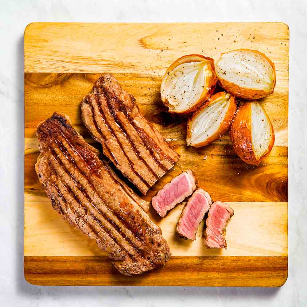 Receita de Bife de chorizo com cebola assada