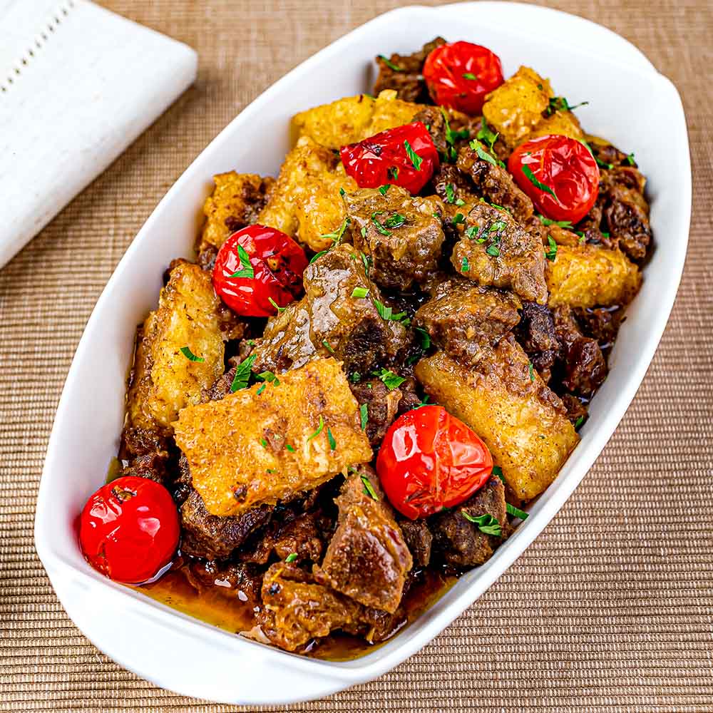 Receita de Cozido de Acém com Mandioca e Tomates Confitados