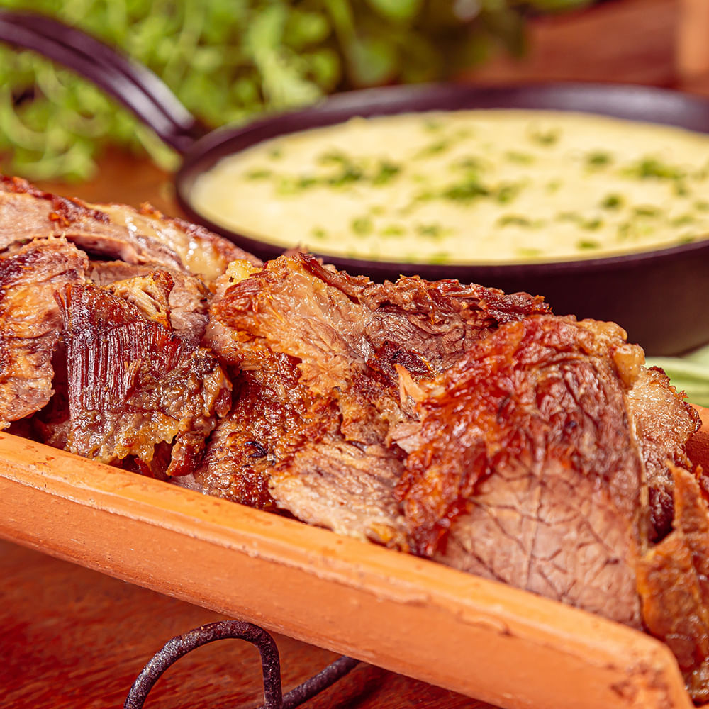 Receita de Cupim Casqueirado com Mandioca Cremosa