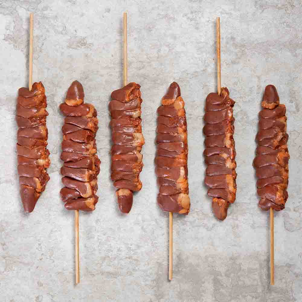 Receita de Espetinho de Coração com Vinagrete de Alcachofra