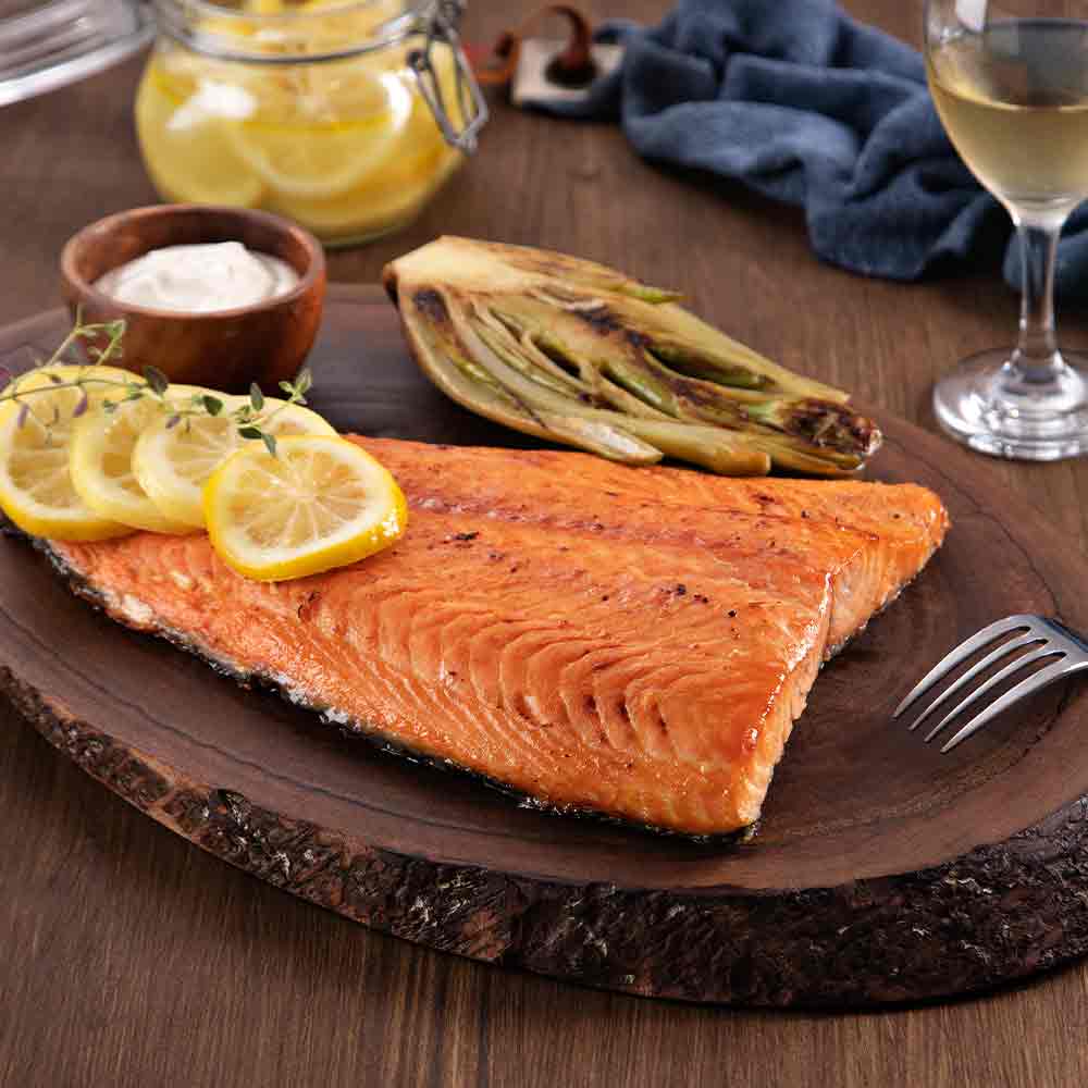 Receita de Filé de Salmão Defumado na Brasa com Conserva