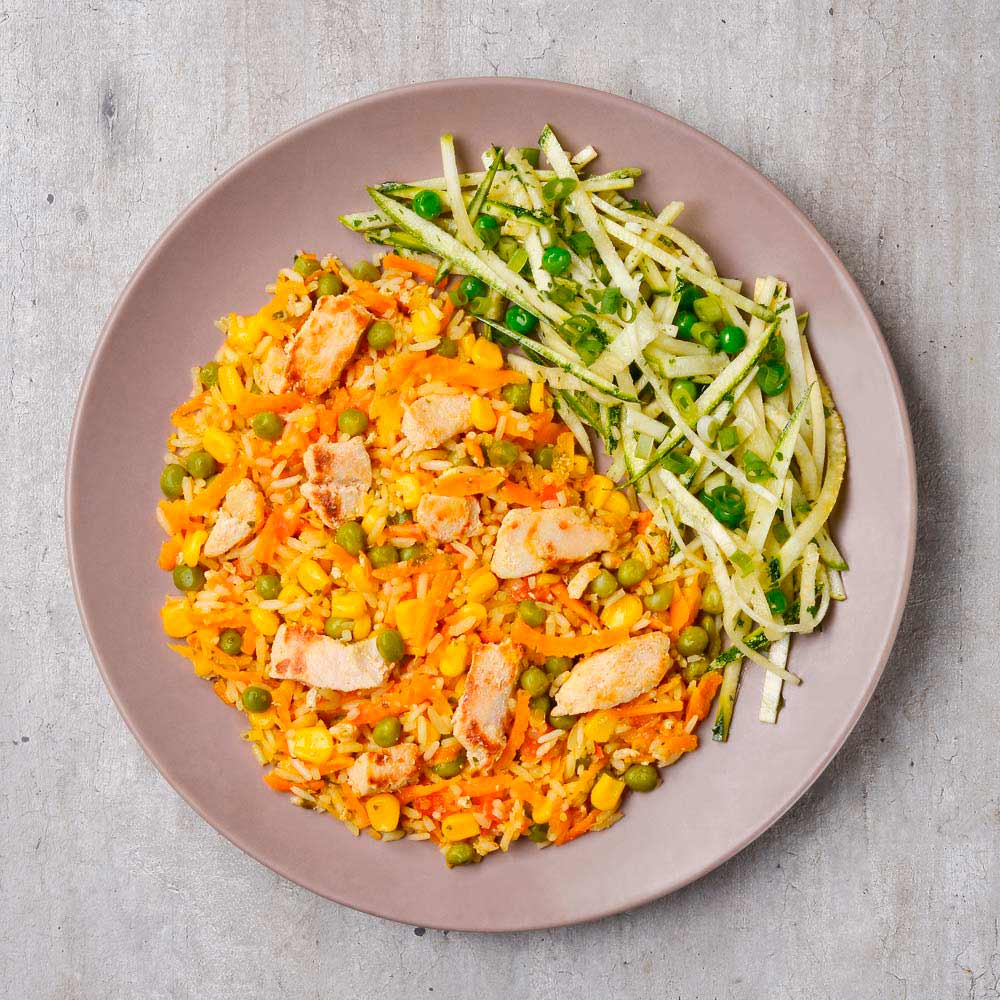 Receita de Galinhada com Salada de Abrobinha e Ervilha