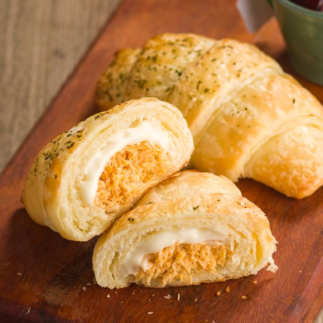 618465-croissant-de-frango-com-requeijao_rec 618465-croissant-de-frango-com-requeijao_rec