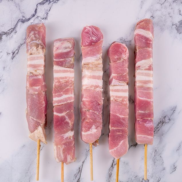 618927-espetinho-de-panceta_inn 618927-espetinho-de-panceta_inn