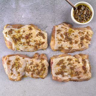 619072-sobrecoxa-ao-chimichurri-swift-gril_inn
