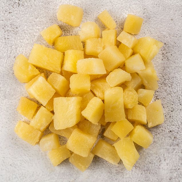 619173-abacaxi-em-cubos_inn 619173-abacaxi-em-cubos_inn