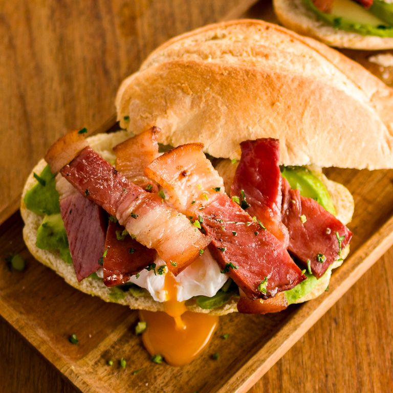 623203-bacon-de-paleta-cozido-em-pedaco-prieto_rec