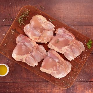 Filé de Coxa e Sobrecoxa sem Pele Swift do Campo 1kg