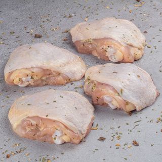 616860-sobrecoxa-de-frango-temperada_inn