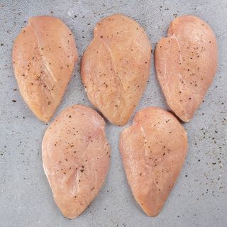 616916-file-de-peito-de-frango-em-bifes_inn