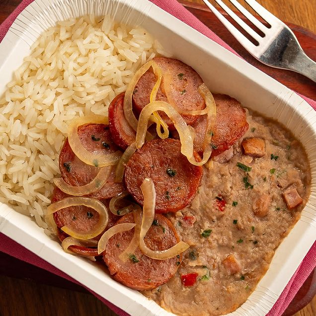 623813-linguica-tipo-calabresa-com-tutu-de-feijao-e-arroz-swift-prato-feito_rec 623813-linguica-tipo-calabresa-com-tutu-de-feijao-e-arroz-swift-prato-feito_rec