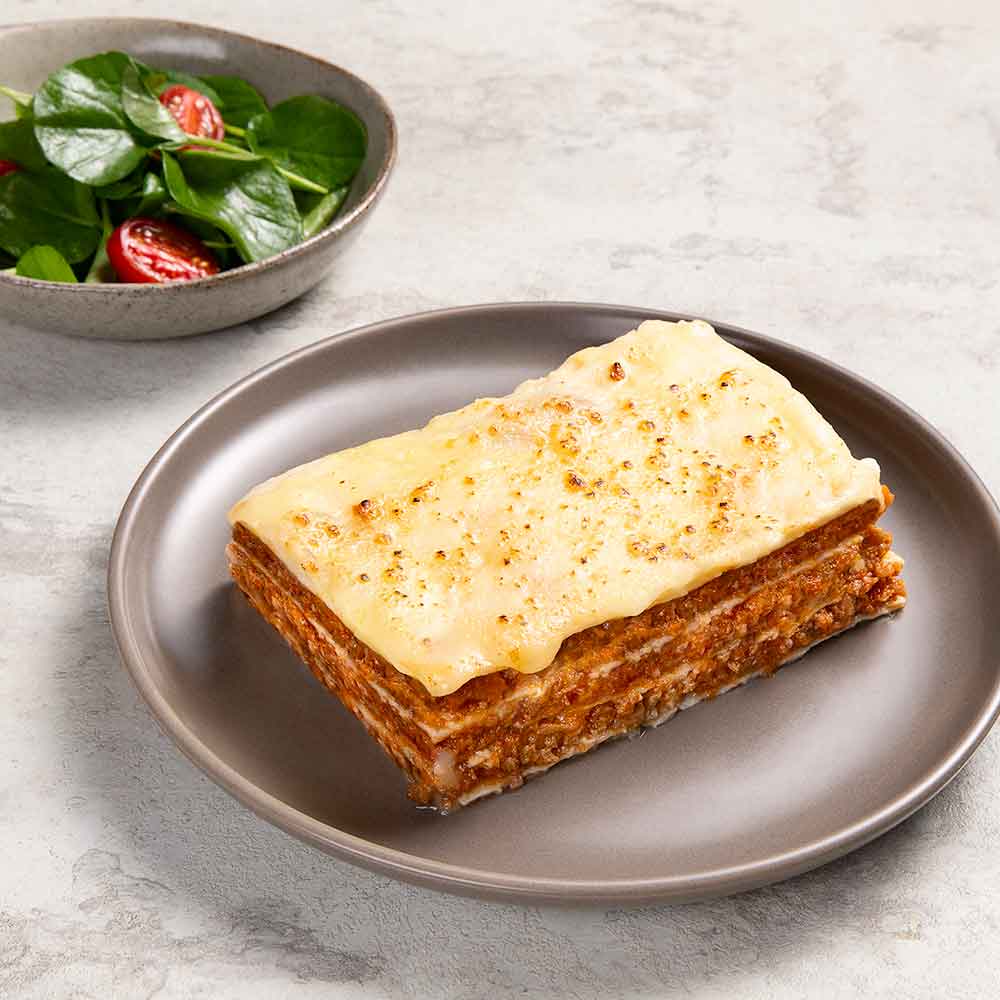 Lasanha Bolonhesa com salada verde