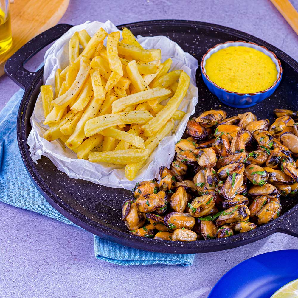 Mexilhão com Batata e Maionese Caseira de Cúrcuma