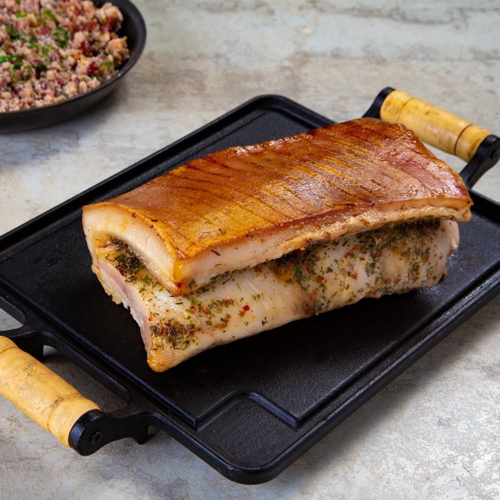 Receita de Panceta Recheada Gourmet e Feijão Tropeiro