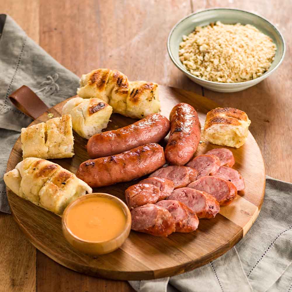 Pão de Alho Picante Assado com Fatias de Linguiça Calabresa