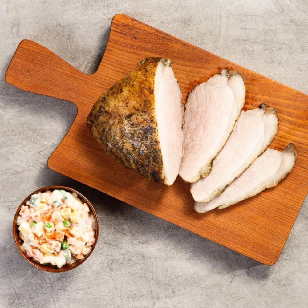 Receita de Picanha Suína Assa Fácil com salada russa