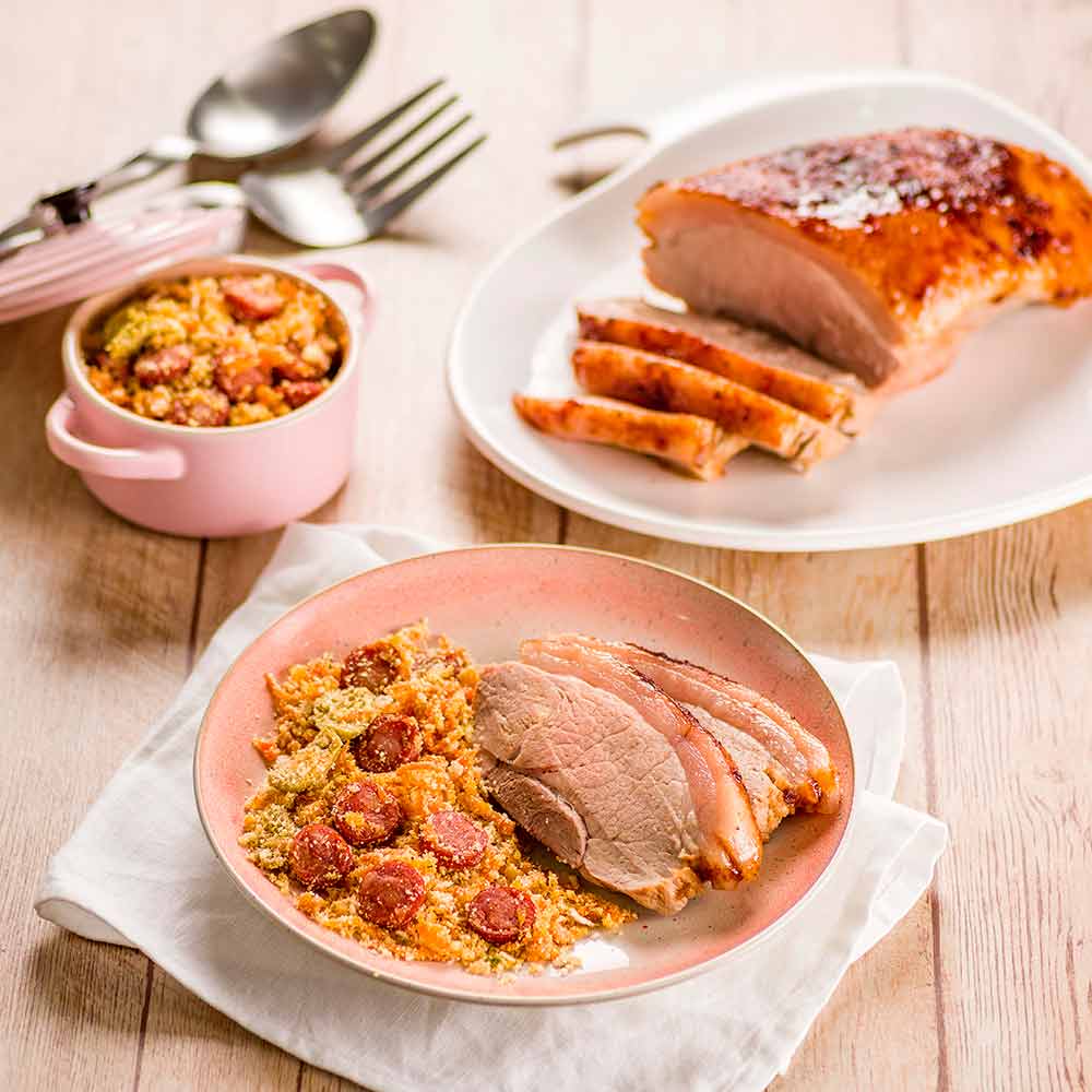 Picanha Suína Marinada com Farofa de Linguiça