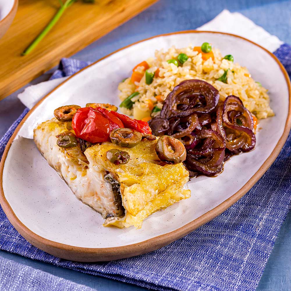 Postas de Bacalhau com Arroz Integral e Cebola