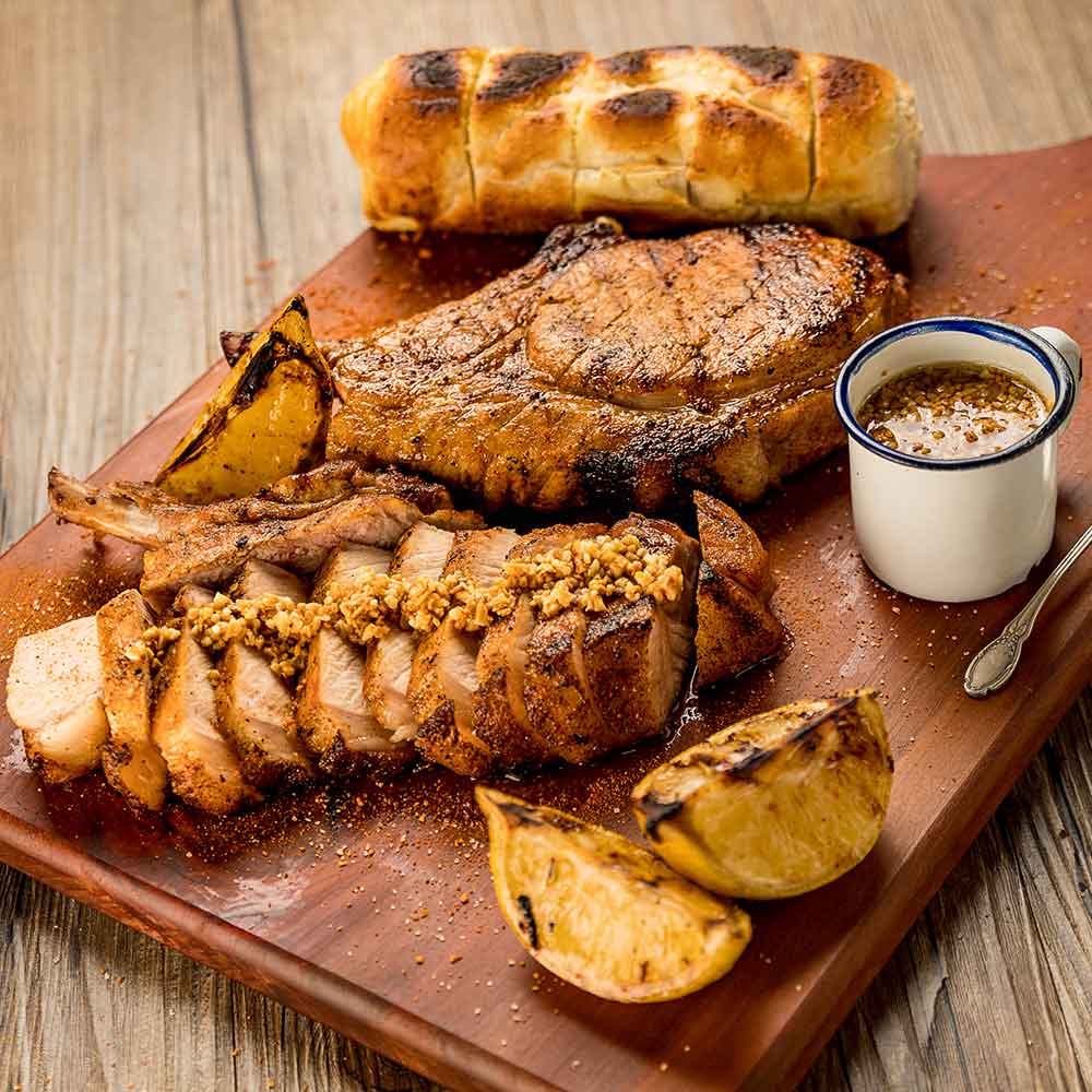 Prime Rib Suíno com Molho de Limão e Alho Torrado