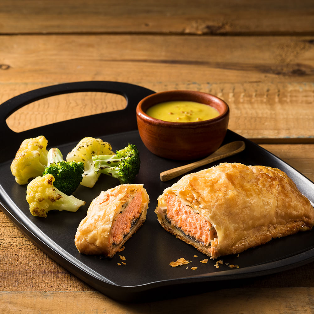 Salmão Especial na Massa Folhada